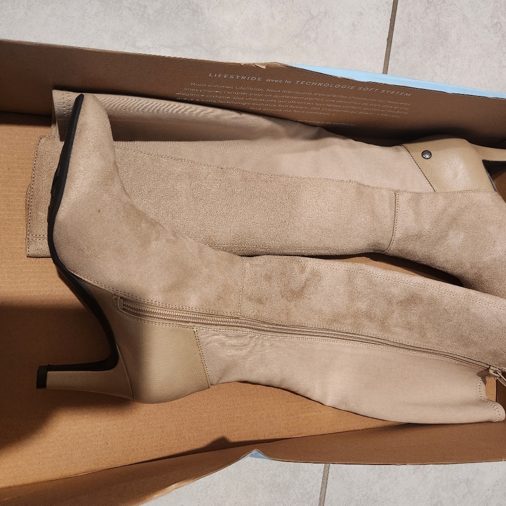 Life Stride Gracie Boot Size 6 NWOT